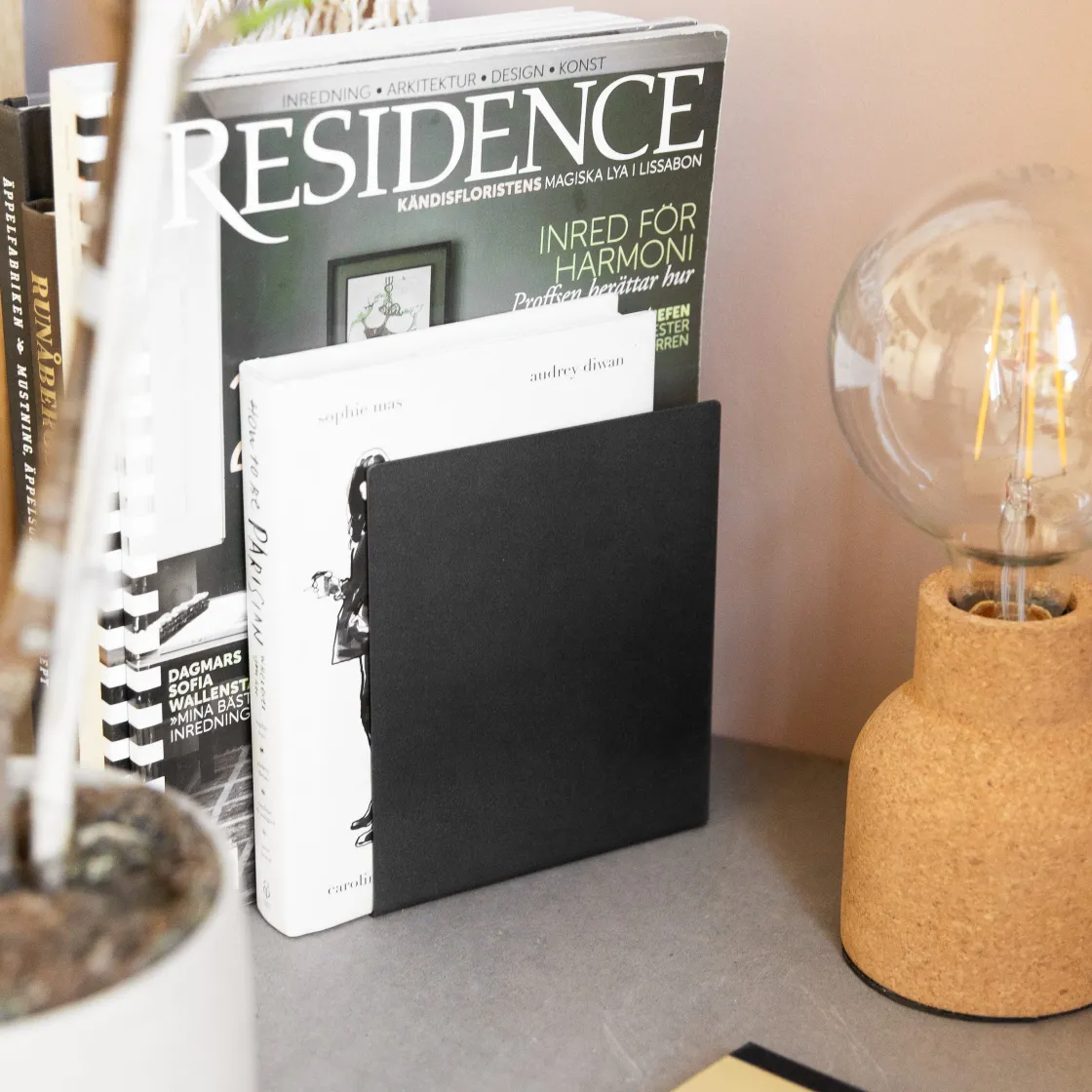 GRANIT Bokstöd Metall 14x14cm Svart- Skrivbordstillbehör|Skrivbordsförvaring