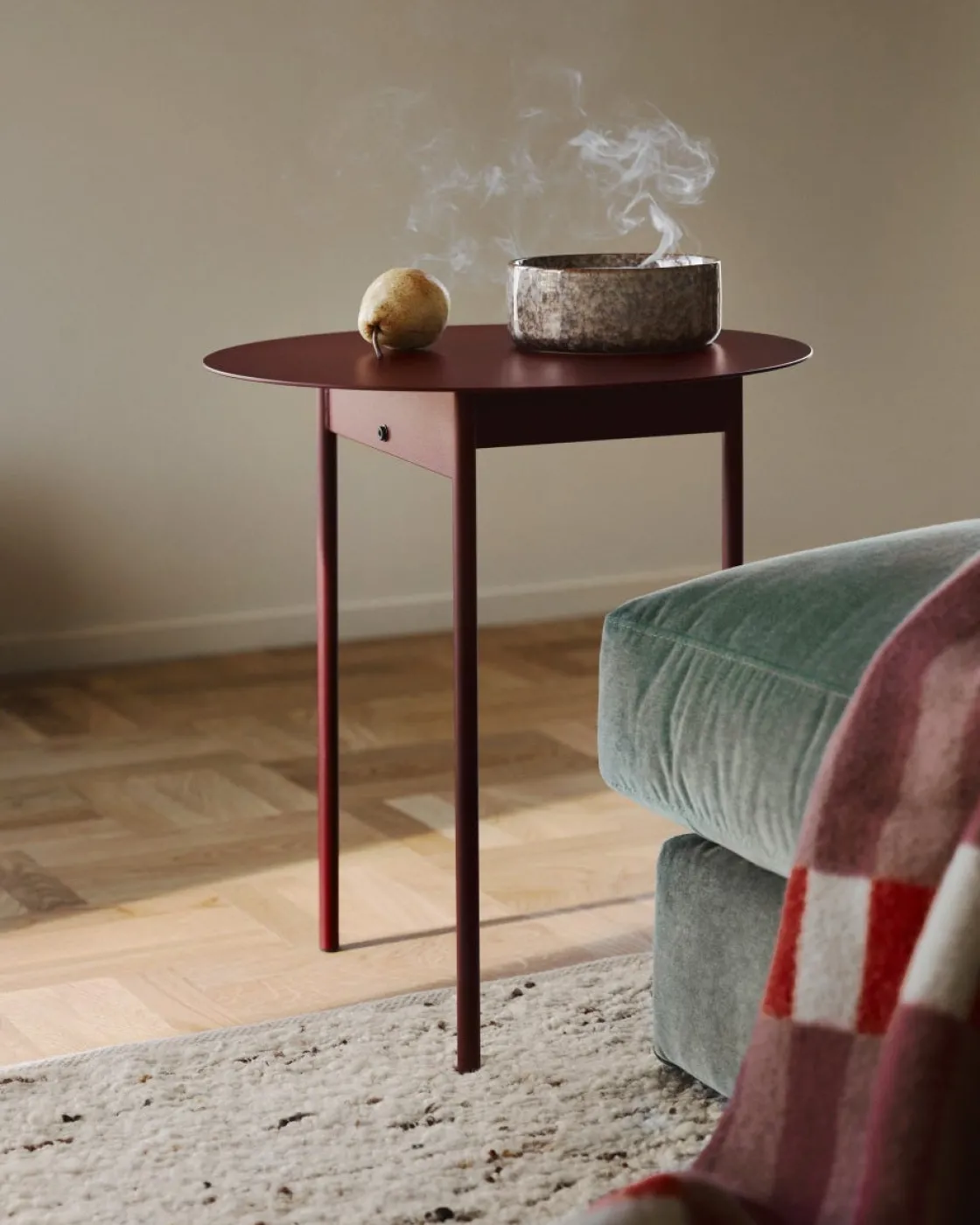 GRANIT Bord Metall 50x45cm Vinröd- Möbler