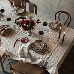 GRANIT Duk Christmas Check 140x240cm Vit/Röd- Juldukning