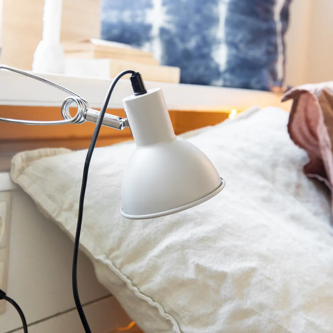 GRANIT Klämspot Rund Ljusgrå- Sovrumsmöbler & Tillbehör|Kontorsbelysning