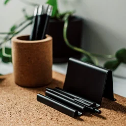 GRANIT Stativ/Pennhållare Wavy Svart- Skrivbordstillbehör