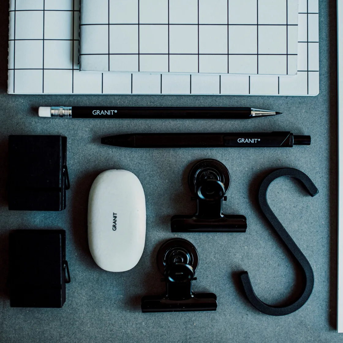 GRANIT Sudd Oval Vit- Skrivbordstillbehör