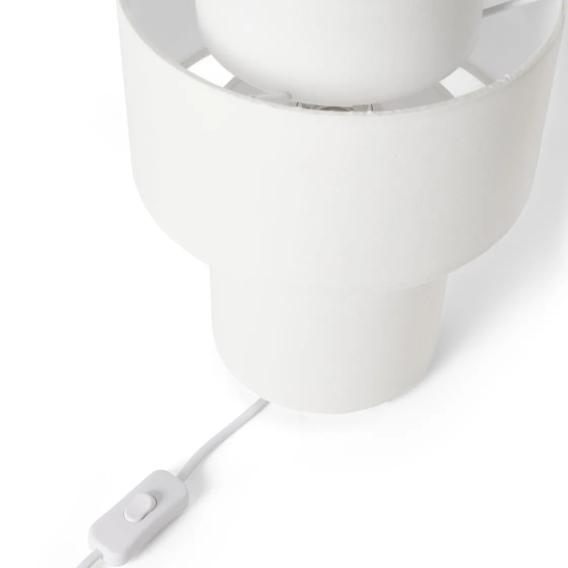 GRANIT Textillampa Ave 22x30,5cm Vit- Lampor