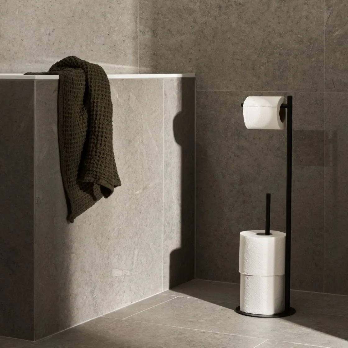 GRANIT Toalettpappershållare Stående Svart- Badrumstillbehör