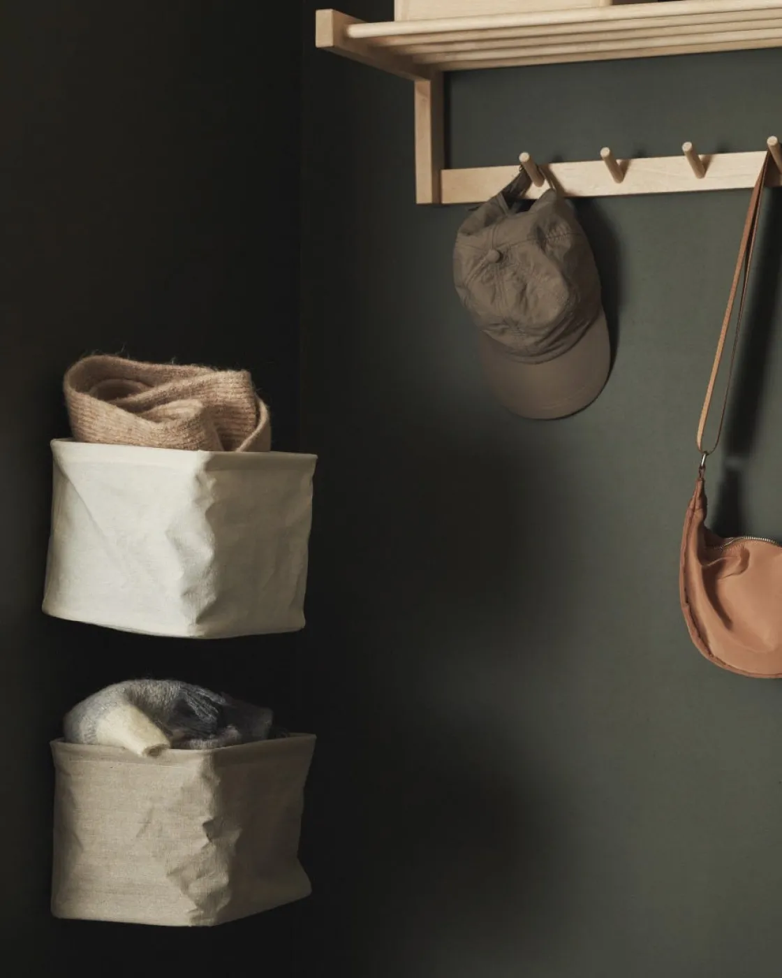 GRANIT Väggkorg Hopvikbar 18x27cm Beige- Häng- & Väggförvaring|Garderob & Klädförvaring