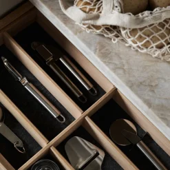 GRANIT Vitlökspress 18cm Rostfritt Stål- Köksredskap